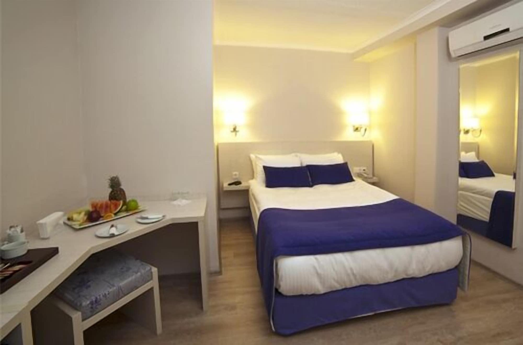 Walk In Hotel Izmir Exterior photo