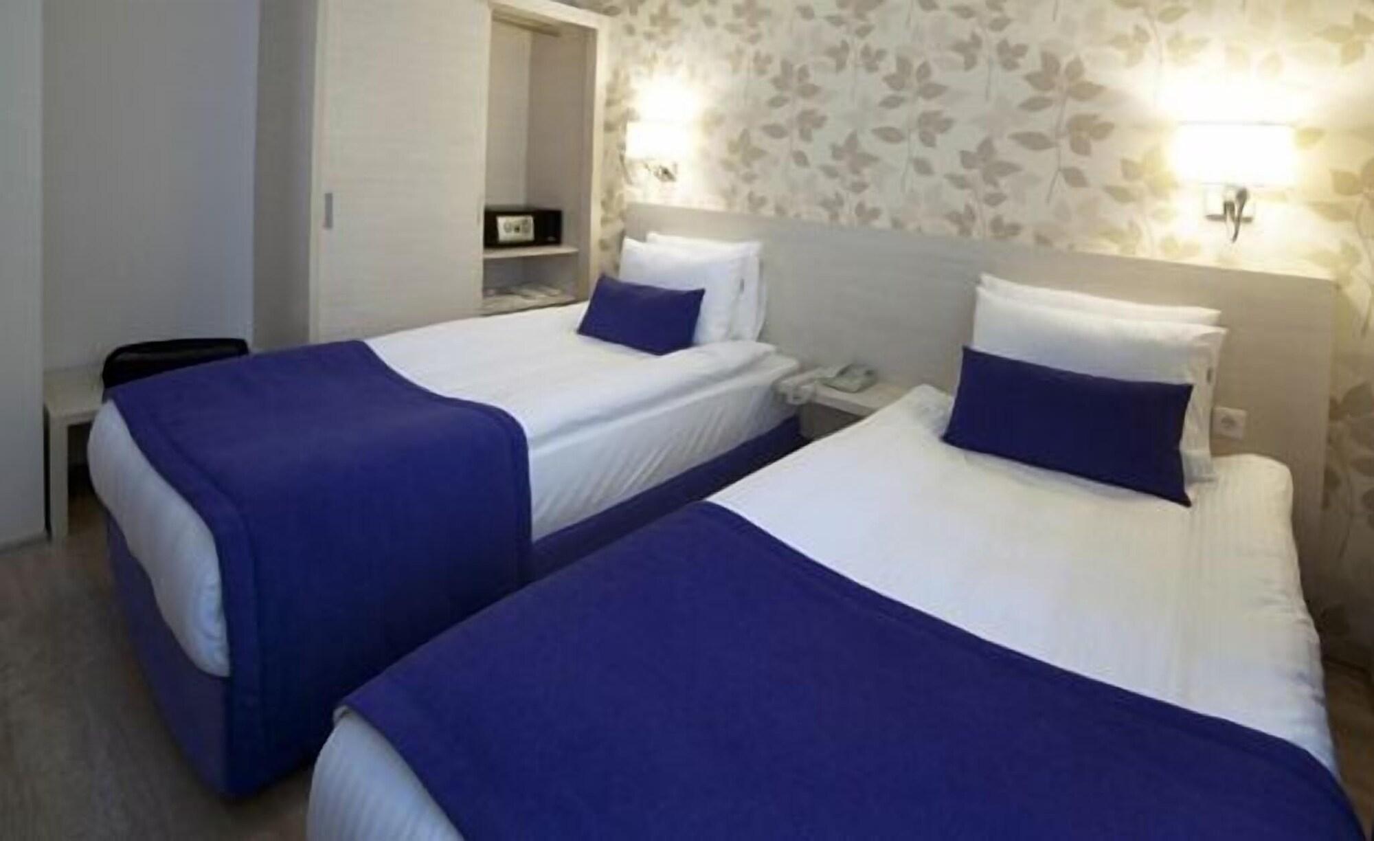 Walk In Hotel Izmir Exterior photo