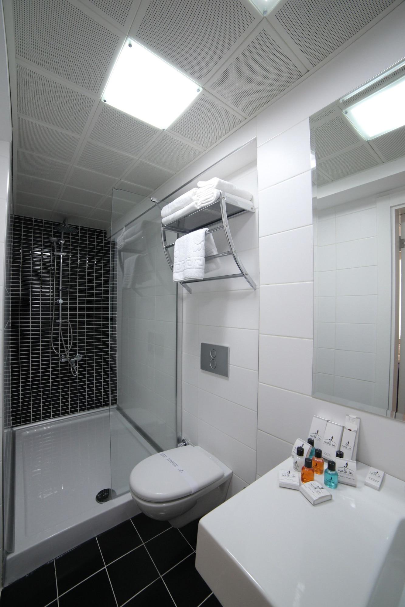 Walk In Hotel Izmir Exterior photo
