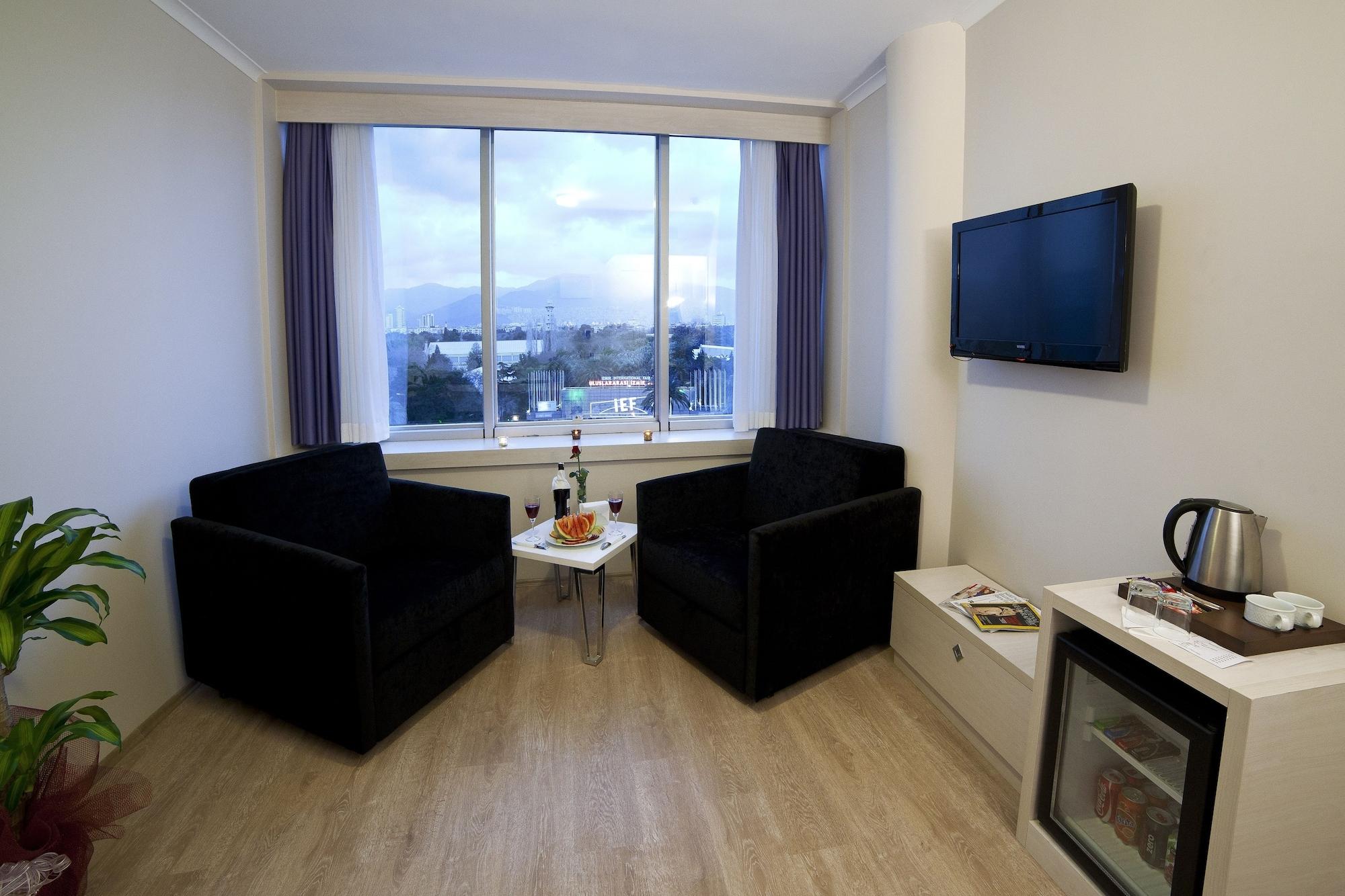 Walk In Hotel Izmir Exterior photo