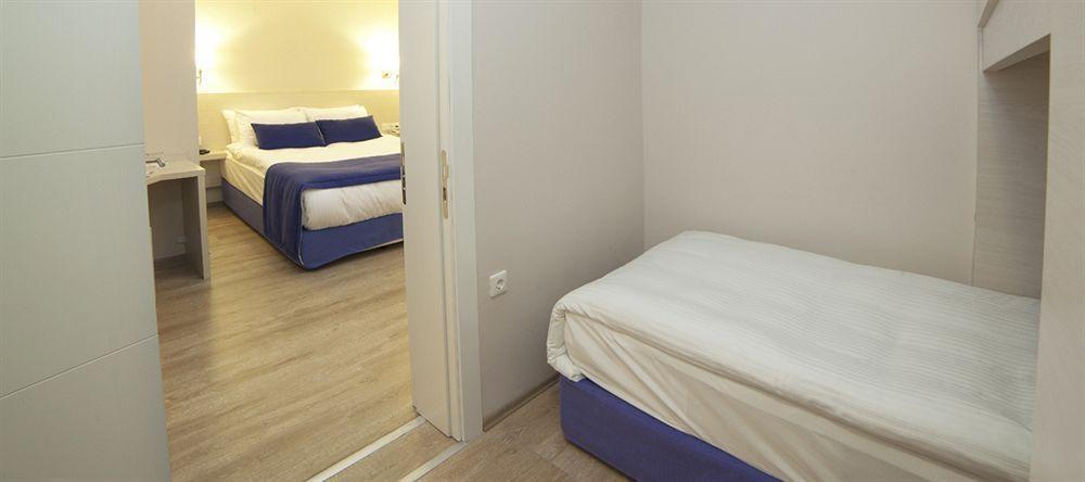 Walk In Hotel Izmir Exterior photo