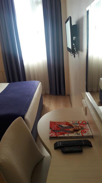 Walk In Hotel Izmir Exterior photo