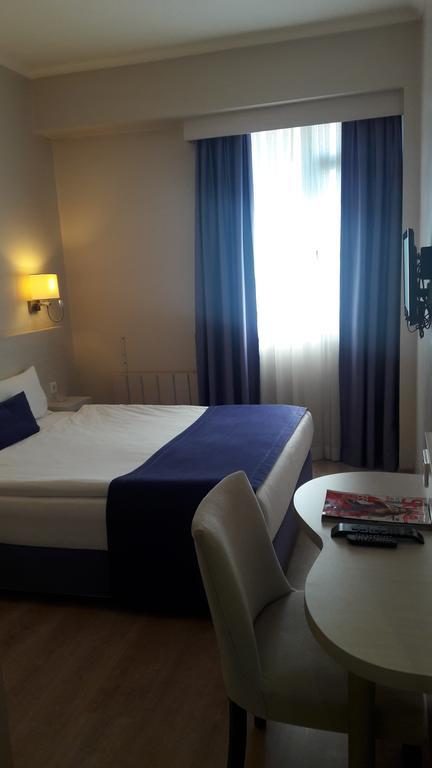 Walk In Hotel Izmir Exterior photo