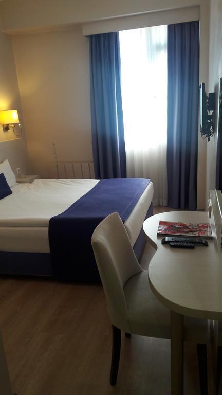 Walk In Hotel Izmir Exterior photo
