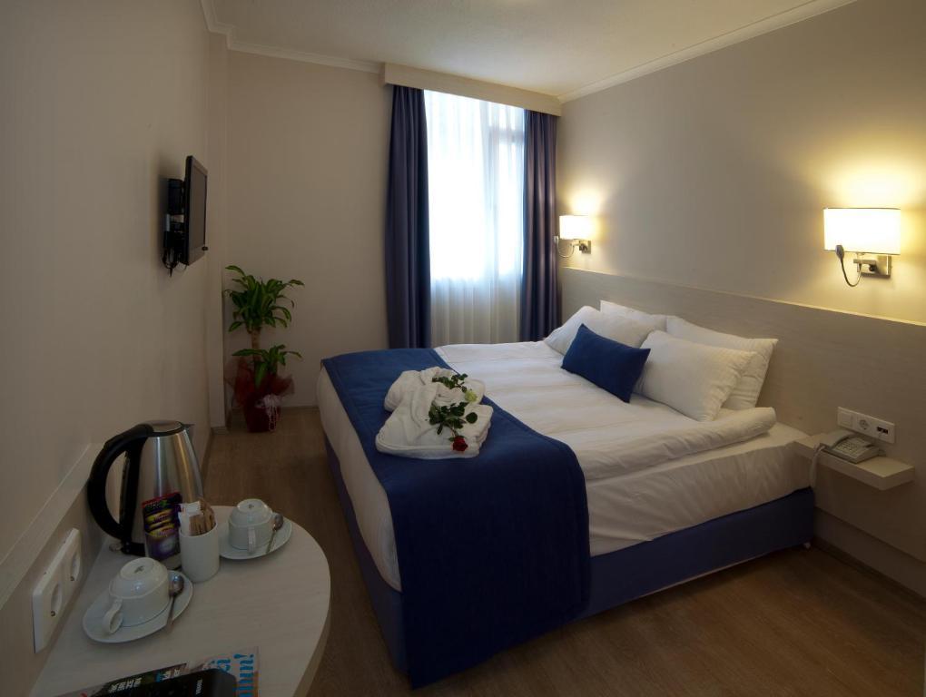 Walk In Hotel Izmir Room photo