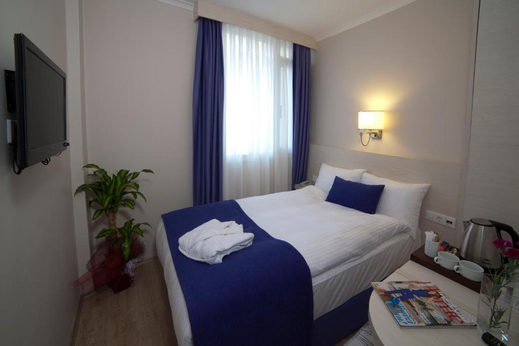 Walk In Hotel Izmir Room photo