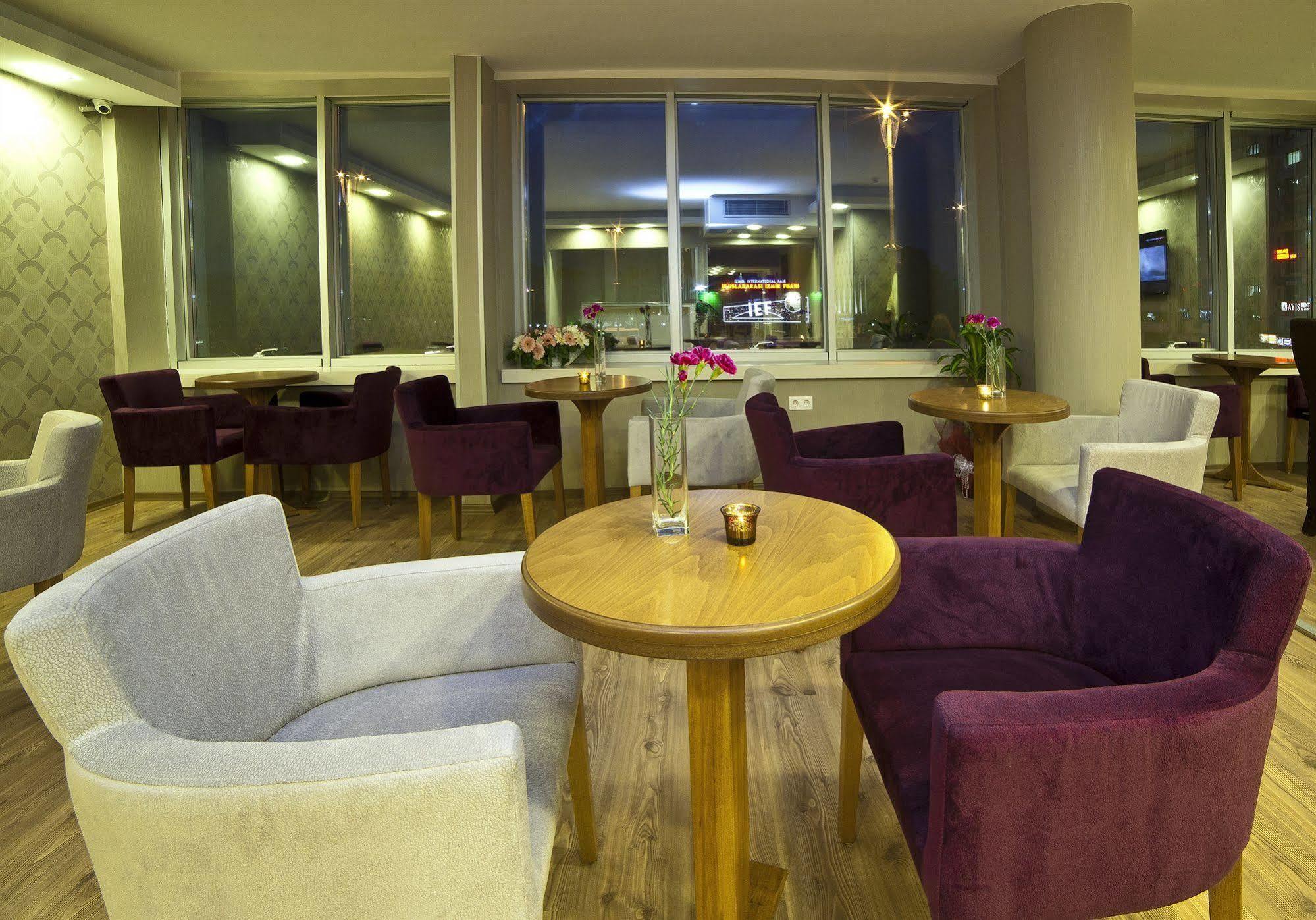 Walk In Hotel Izmir Exterior photo
