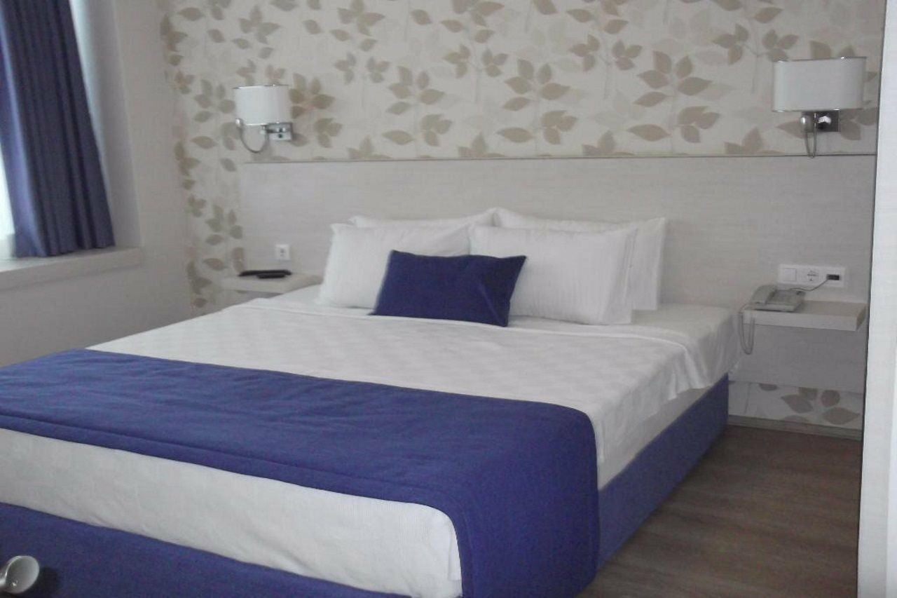 Walk In Hotel Izmir Exterior photo